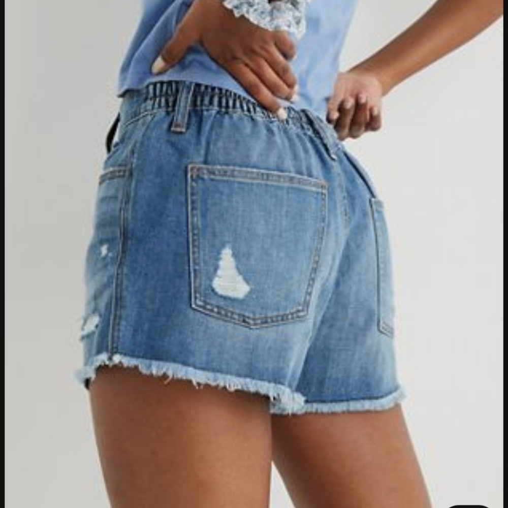 SOLD - Aerie Daydream Denim Short Medium Blue Wash  ** Small **  EUC!!!! - Picture 2 of 5